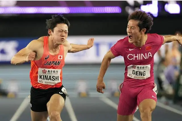 恰恰相反 恰恰相反